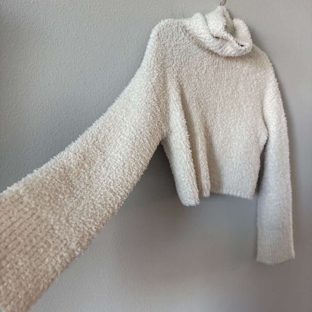 Aerie Soft Cropped Raw Hem Turtle Neck Sweater Medium - Picture 2 of 5